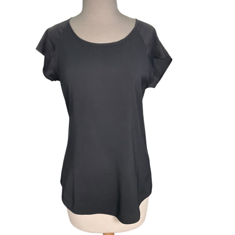 EXPRESS Black Size Small Black Satin Zipper Back Used Cap Sleeve
